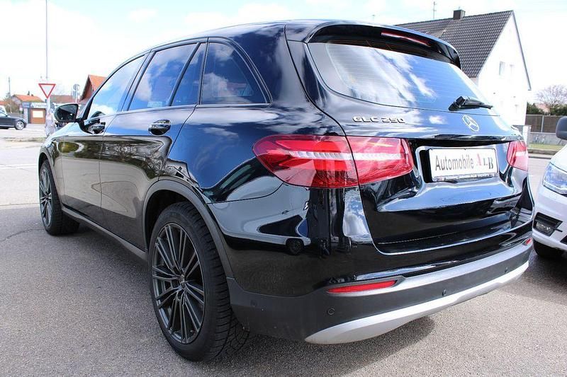 Gebraucht Mercedes GLC250 211 PS (155 kW) 2018 Schwarz SUV
