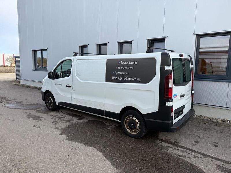 Gebraucht Renault Trafic 120 PS (88 kW) 2017 Weiß Van / Kleinbus