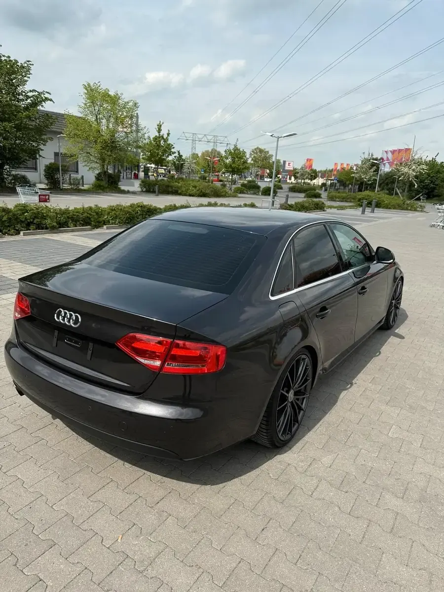 Gebraucht Audi A4 Ambiente 160 PS (117 kW) 2008 Andere farben Limousine