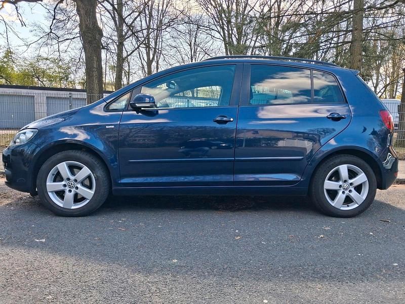 Gebraucht VW Golf VII 105 PS (77 kW) 2013 Blau Limousine