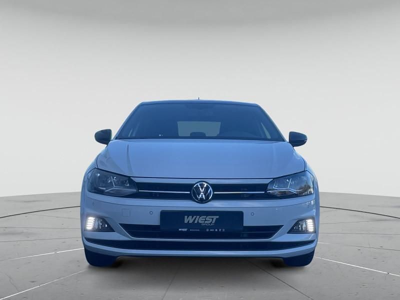 Weiß Gebraucht 2021 VW Polo Active Kleinwagen | 20.950 € (Teuer) - Bild 1/4