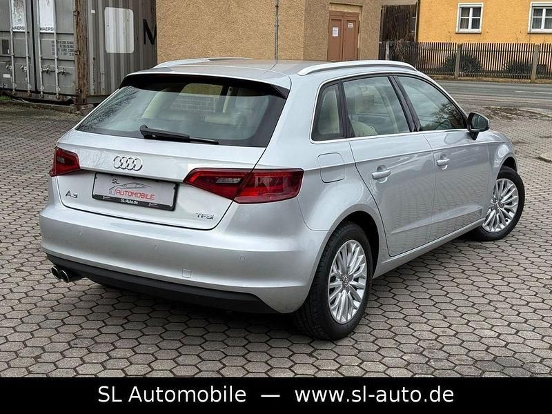 Gebraucht Audi A3 Sport 122 PS (89 kW) 2013 Eissilber Kombi