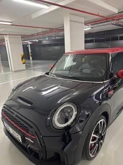 Gebraucht Mini John Cooper Works 231 PS (169 kW) 2023 Schwarz Kleinwagen