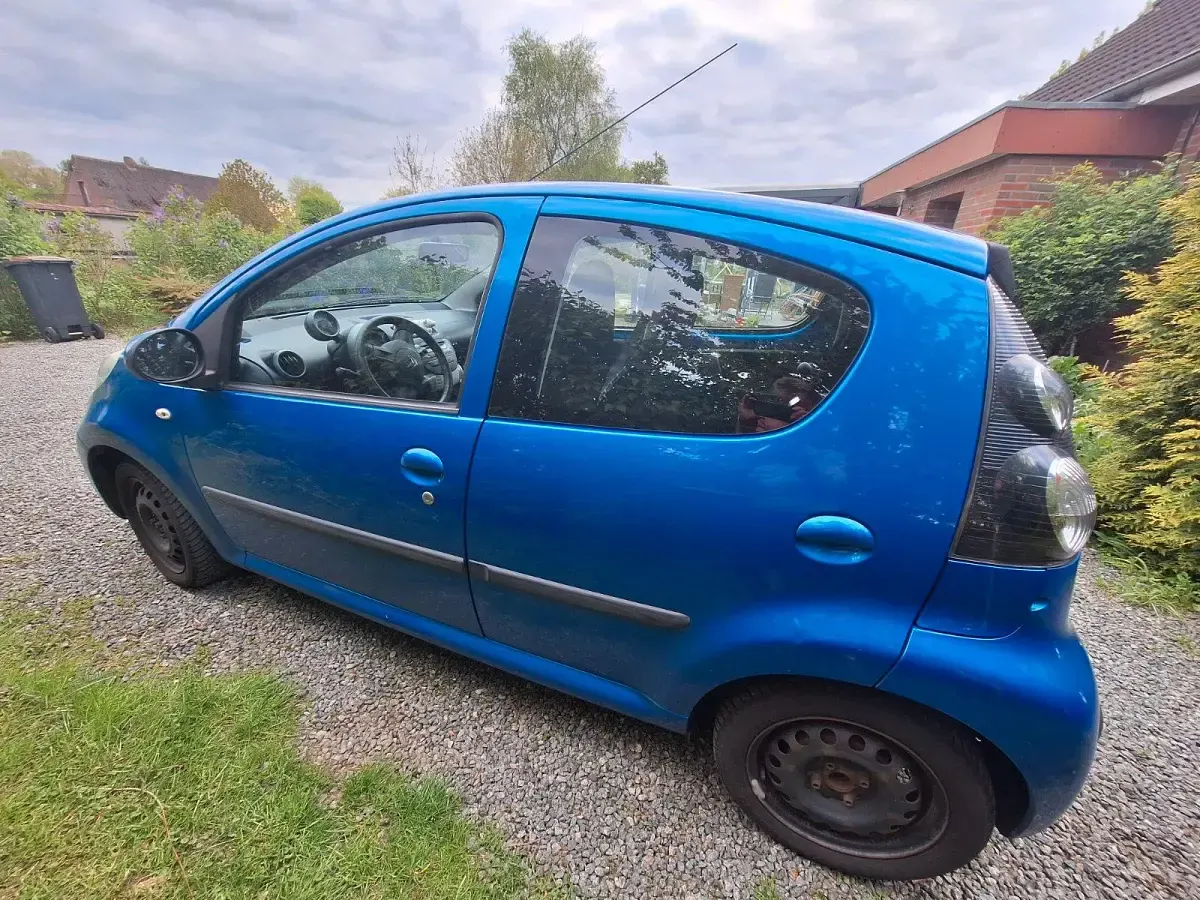 Gebraucht Citroën C1 68 PS (50 kW) 2012 Blau Kleinwagen
