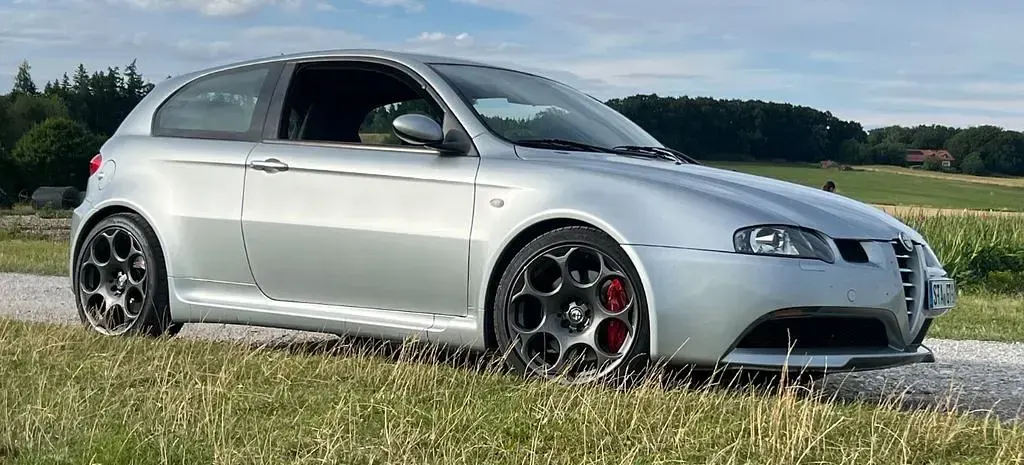 Gebraucht Alfa Romeo 147 GTA 250 PS (183 kW) 2005 Silber Kleinwagen