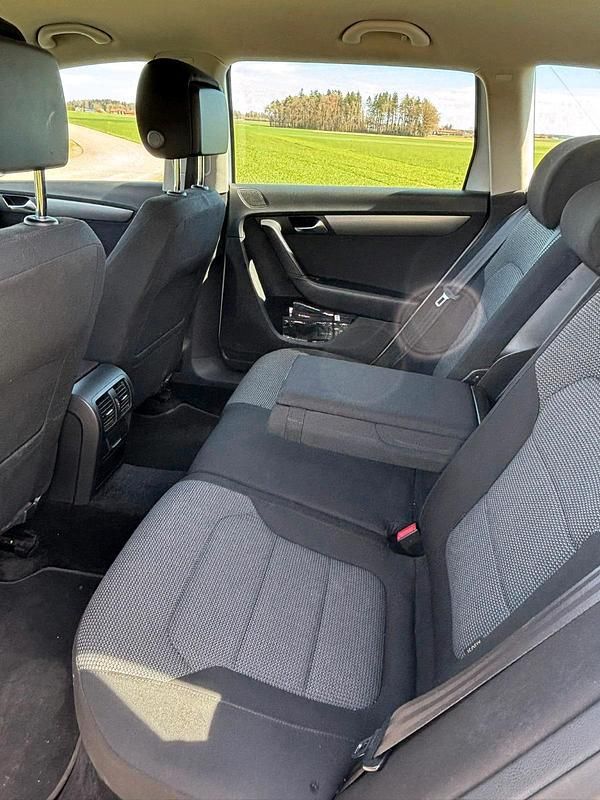 Gebraucht VW Passat Comfortline 105 PS (77 kW) 2012 Grau Kombi