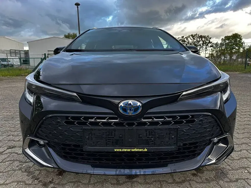 Gebraucht Toyota Corolla Team 140 PS (102 kW) 2023 Schwarz Kombi