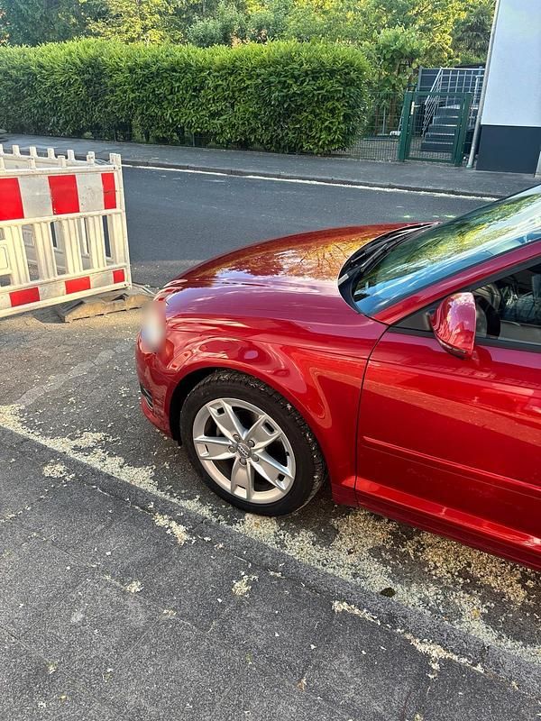 Gebraucht Audi A3 Sportback 125 PS (91 kW) 2009 Rot Kleinwagen