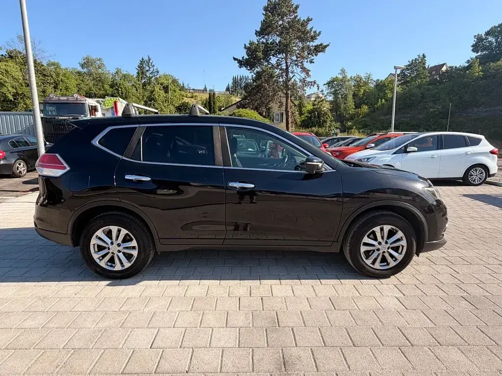 Gebraucht Nissan X-Trail 360º 163 PS (119 kW) 2016 Black pearl (m) SUV