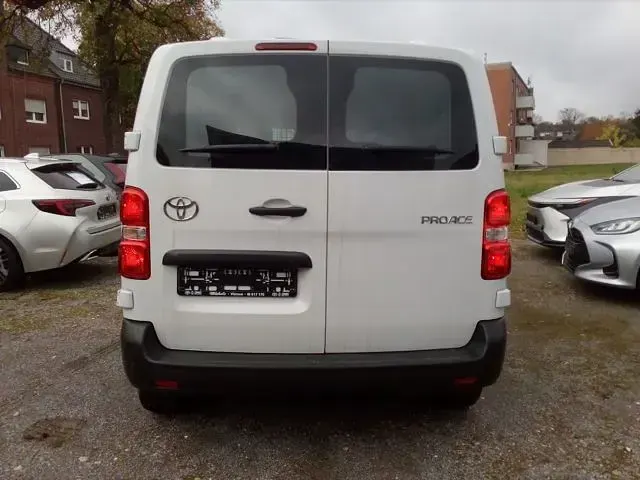 Neu Toyota Proace 144 PS (105 kW) 2026 Weiß Van / Kleinbus