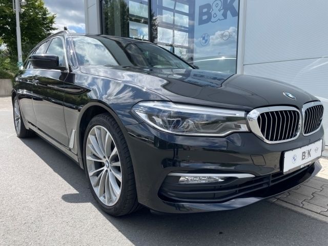 Gebraucht BMW 520 Efficient Dynamics 190 PS (139 kW) 2017 Saphirschwarz metallic Kombi