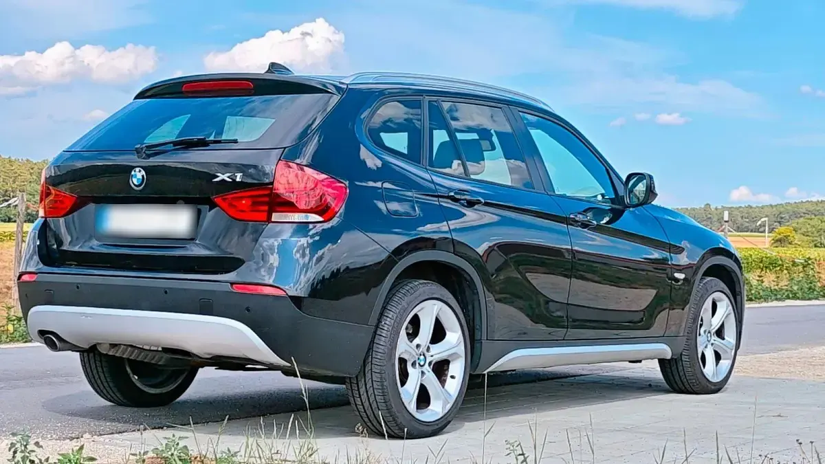 Gebraucht BMW X1 Sport Line 177 PS (130 kW) 2011 Schwarz SUV