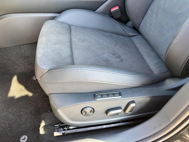 Neu Cupra Leon Basis 150 PS (110 kW) 2026 Limousine