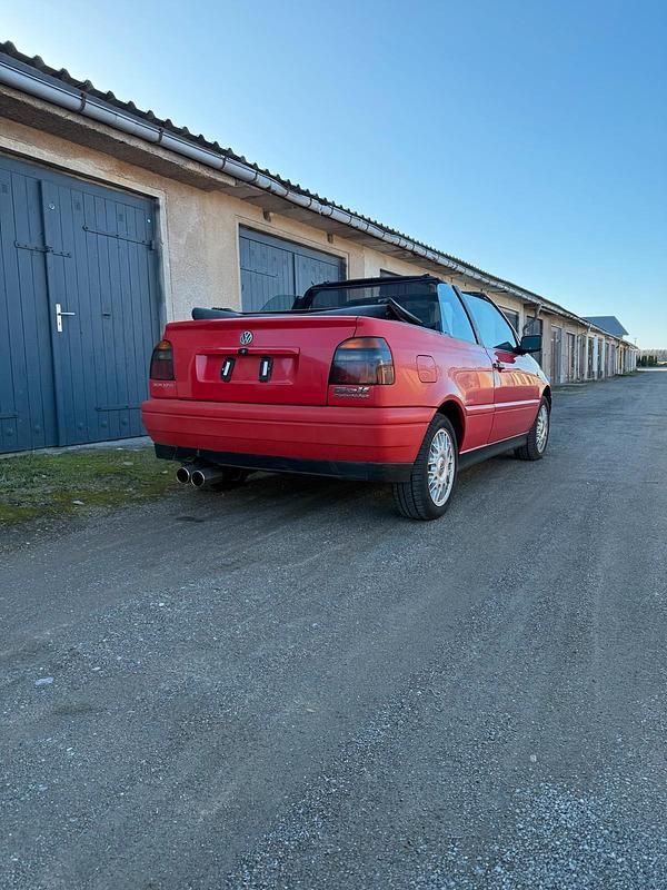 Gebraucht VW Golf 90 PS (66 kW) 1996 Rot Cabrio