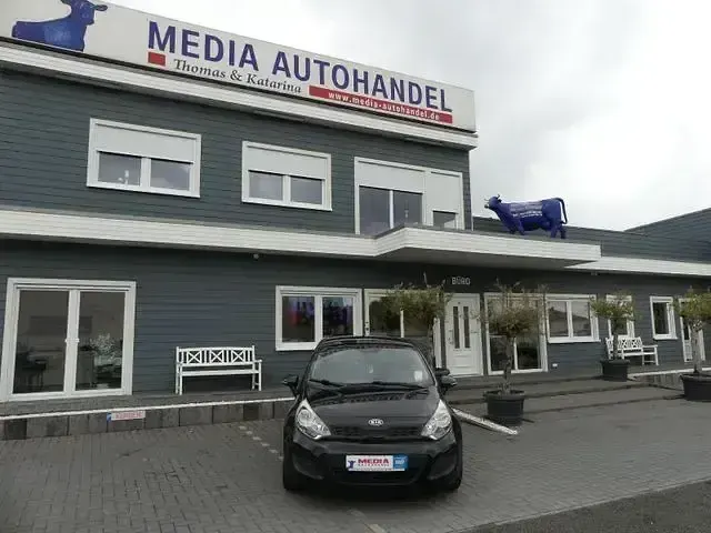 Używany Kia Rio Edition 7 86 KM (63 kW) 2012 Czarny Hatchback