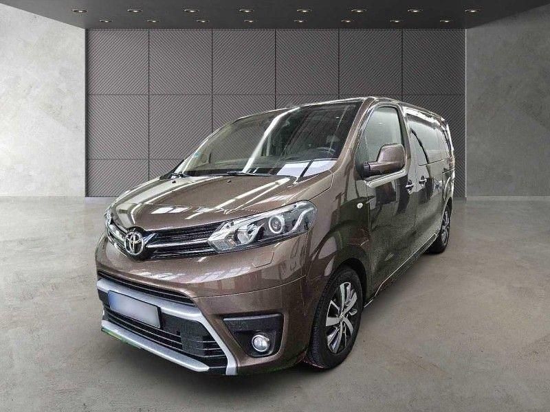 Braun Gebraucht 2022 Toyota Proace Executive Van | 37.500 € (Etwas zu teuer) - Bild 1/4
