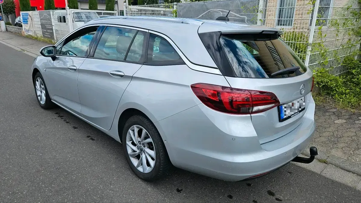Gebraucht Opel Astra 122 PS (89 kW) 2021 Silber Kombi