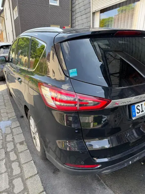 Gebraucht Ford S-MAX S 150 PS (110 kW) 2016 Schwarz Van / Kleinbus