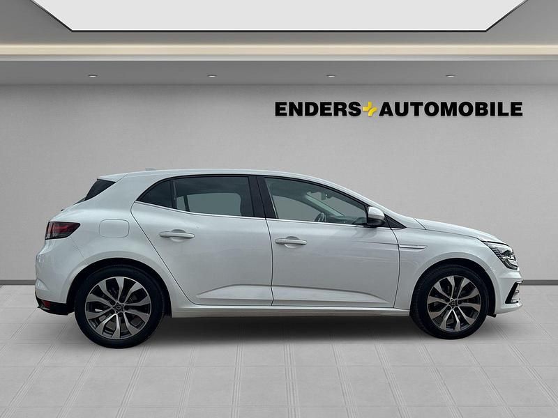 Gebraucht Renault Mégane IV Intens 140 PS (102 kW) 2021 Weiss Limousine
