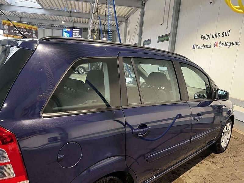 Gebraucht Opel Zafira Family 110 PS (80 kW) 2014 Blau Van / Kleinbus