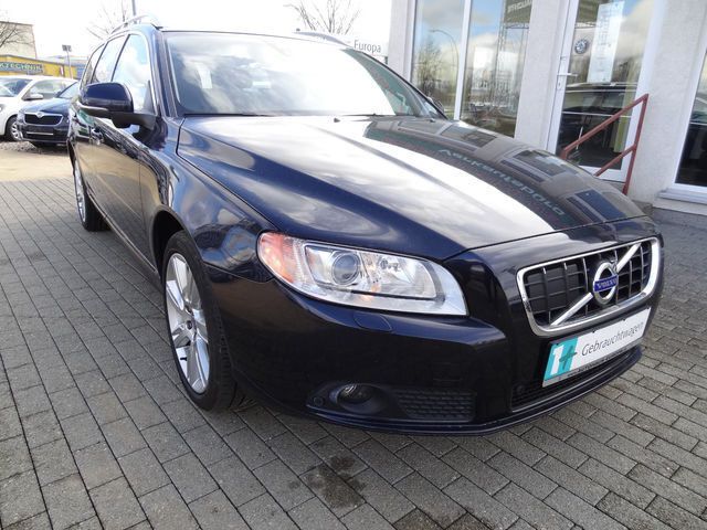 Blau metallic Gebraucht 2012 Volvo V70 Summum Kombi | 21.500 € - Bild 1/4