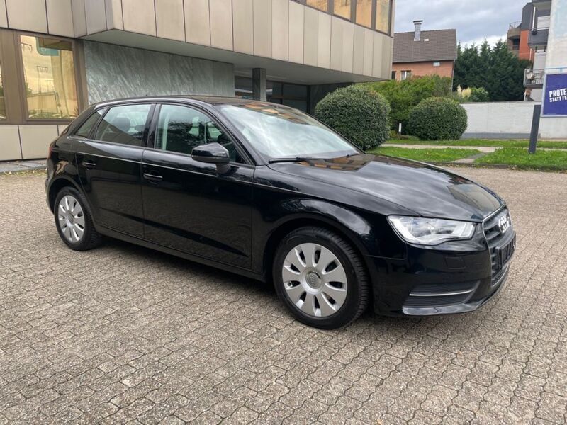 Gebraucht Audi A3 Sportback Ambiente 122 PS (89 kW) 2013 Schwarz Kleinwagen