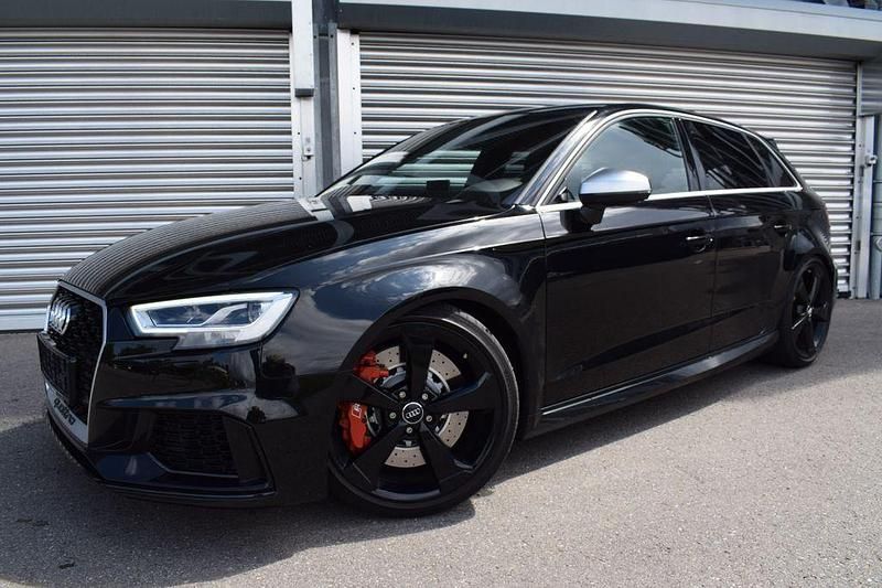 Schwarz Gebraucht 2019 Audi RS3 Sportback Sport Kleinwagen | 39.900 € (Fairer Preis) - Bild 1/4