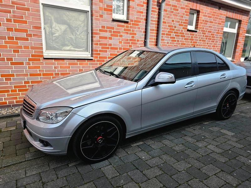 Gebraucht Mercedes C180 156 PS (114 kW) 2007 Silber Limousine