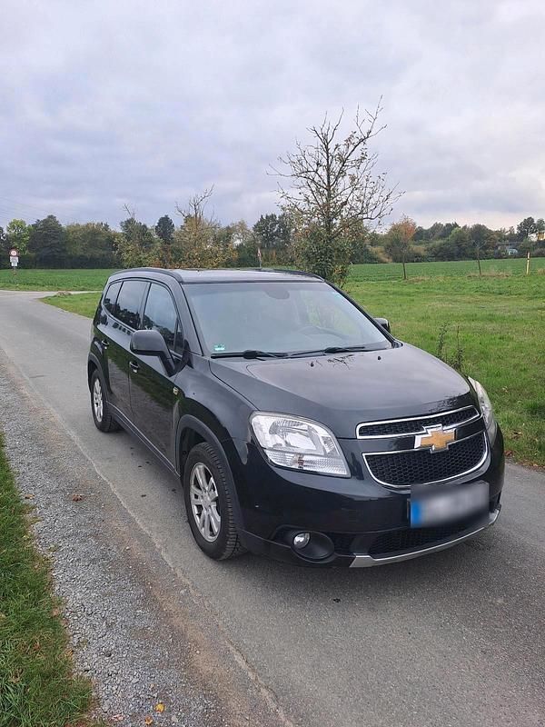 Gebraucht Chevrolet Orlando 141 PS (103 kW) 2011 Schwarz Van / Kleinbus