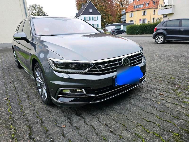 Gebraucht VW Passat R-line 180 PS (132 kW) 2017 Grau Kombi