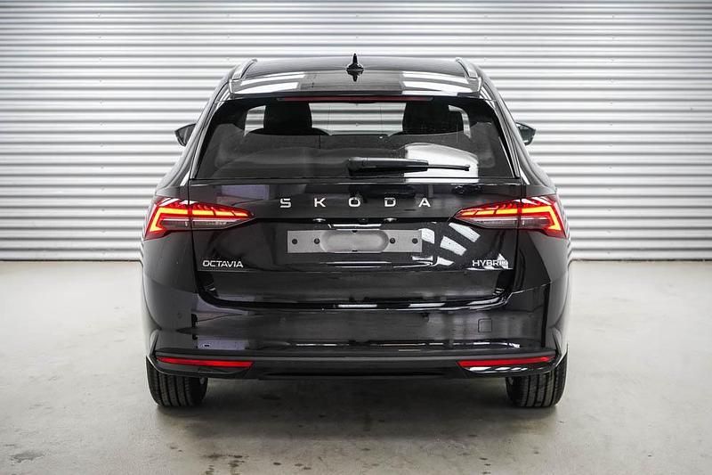 Neu Skoda Octavia Selection 150 PS (110 kW) 2025 Kombi
