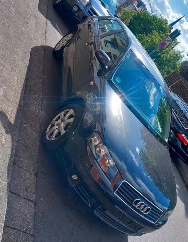 Andere außenfarben Gebraucht 2004 Audi A3 Kleinwagen | 1.250 € (Guter Preis) - Bild 1/4