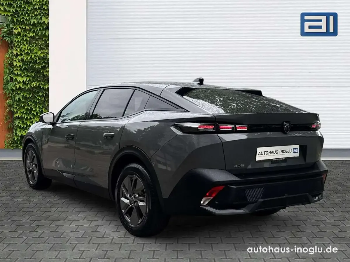 Gebraucht Peugeot 408 Allure 145 PS (106 kW) 2025 Grau SUV