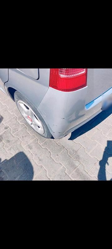 Gebraucht Daihatsu Cuore 58 PS (42 kW) 2007 Blau Kleinwagen