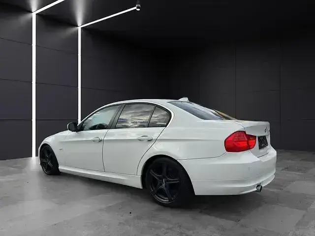 Gebraucht BMW 335 Comfort Edition 306 PS (225 kW) 2011 Alpinweiss 3 Limousine