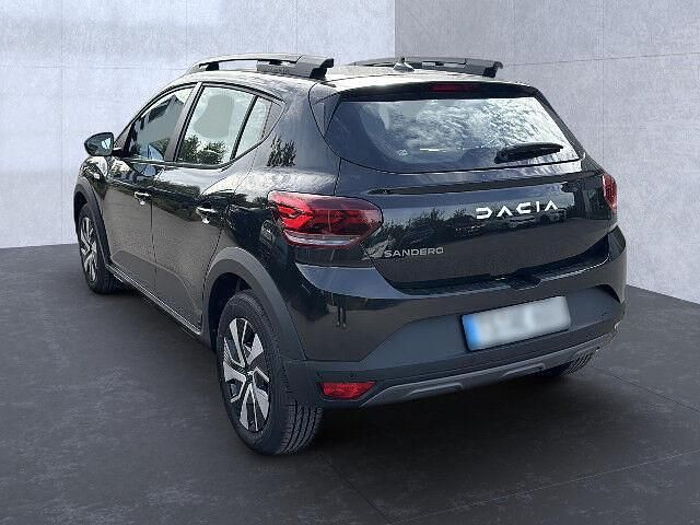 Neu Dacia Sandero Expression 91 PS (66 kW) 2025 Schwarz Kleinwagen