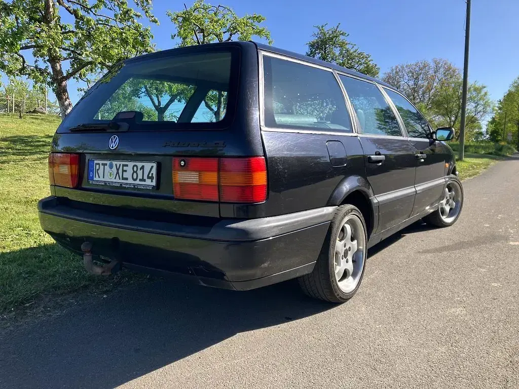 Second-hand VW Passat 90 CP (66 kW) 1996 Negru Break