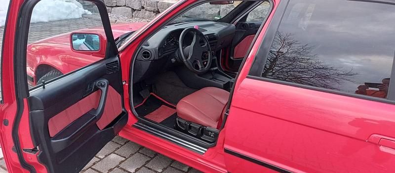 Gebraucht BMW 525 192 PS (141 kW) 1992 Rot Limousine