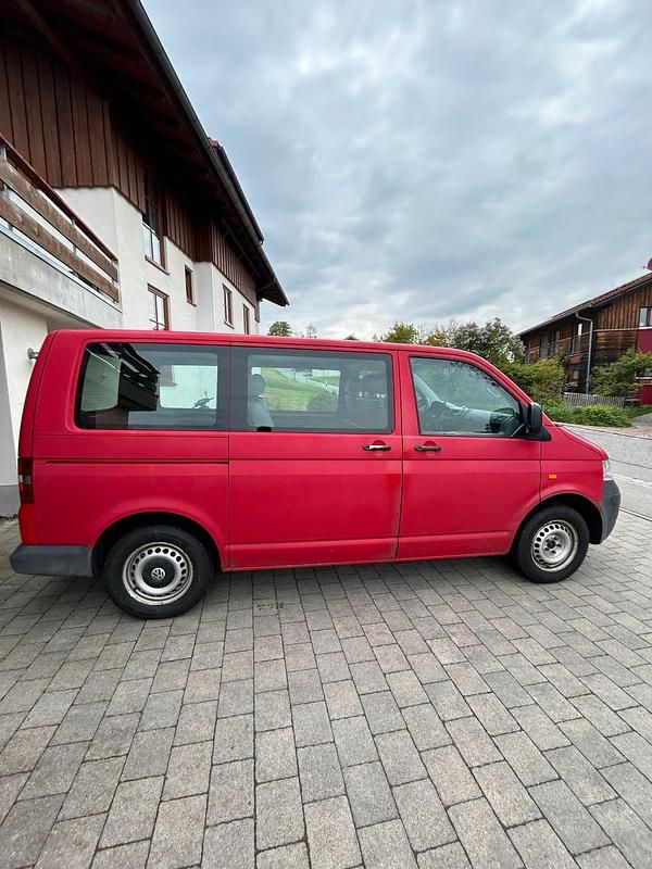 Gebraucht VW Transporter 105 PS (77 kW) 2004 Rot Van