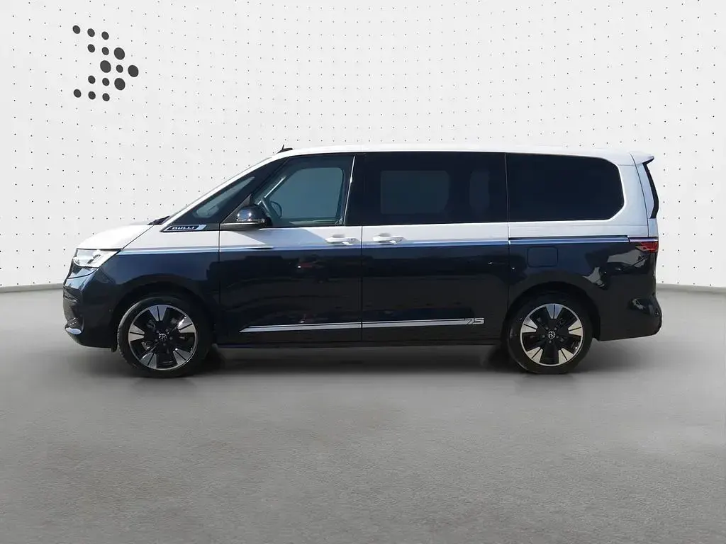 Neu VW Multivan 150 PS (110 kW) 2026 Candyweiß/ starlight blue met Van / Kleinbus
