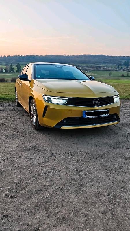 Gebraucht Opel Astra Elegance 110 PS (80 kW) 2023 Gold Limousine