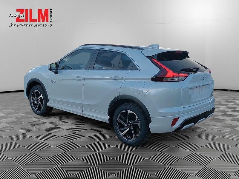 Gebraucht Mitsubishi Eclipse Cross Plus 188 PS (138 kW) 2024 Weiß (andenweiß) SUV