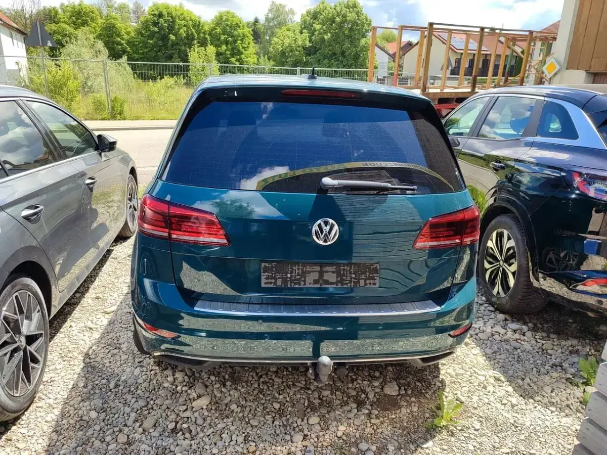 Gebraucht VW Golf VII Join 110 PS (80 kW) 2018 Grün Limousine