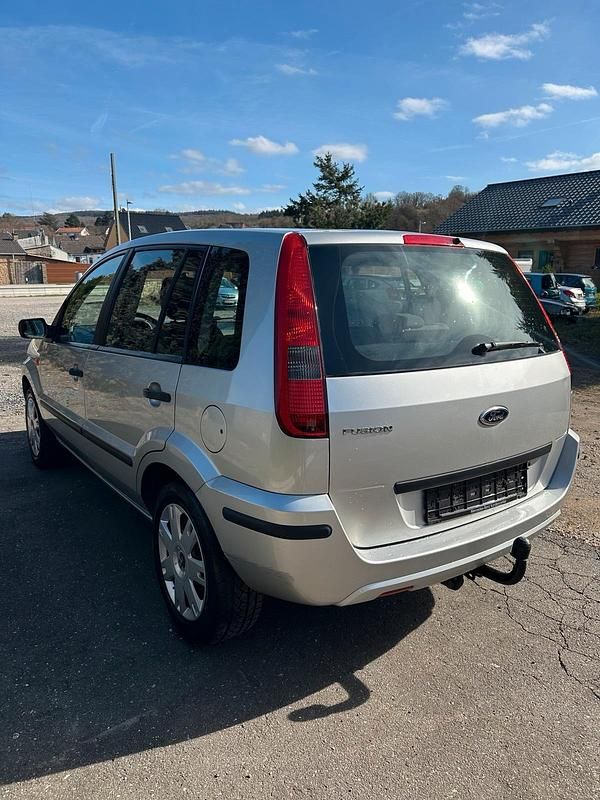 Gebraucht Ford Fusion 80 PS (58 kW) 2005 Silber Kleinwagen