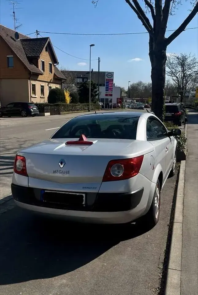 Gebraucht Renault Mégane Cabriolet Expression 95 PS (69 kW) 2006 Grau Cabrio