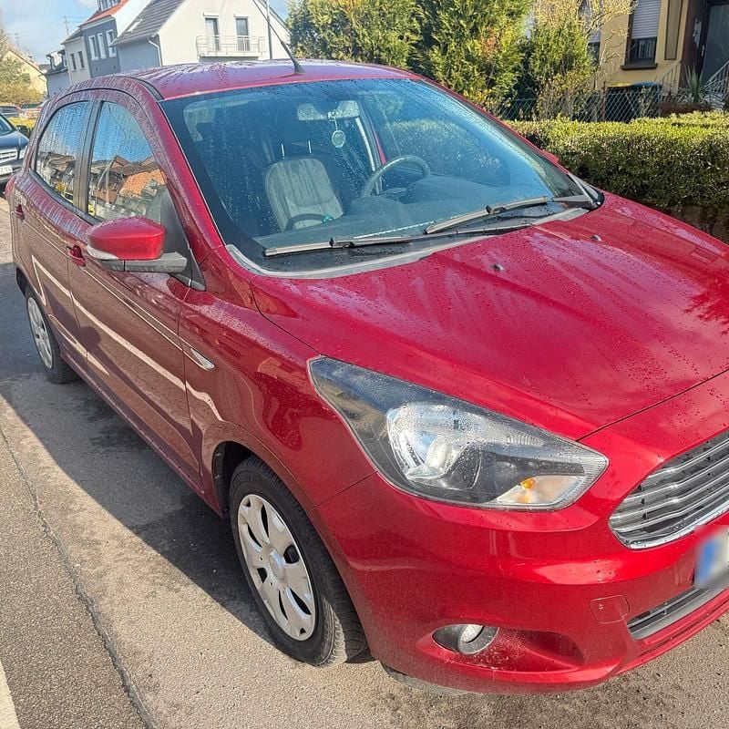Gebraucht Ford Ka Plus 2017 Rot Kleinwagen