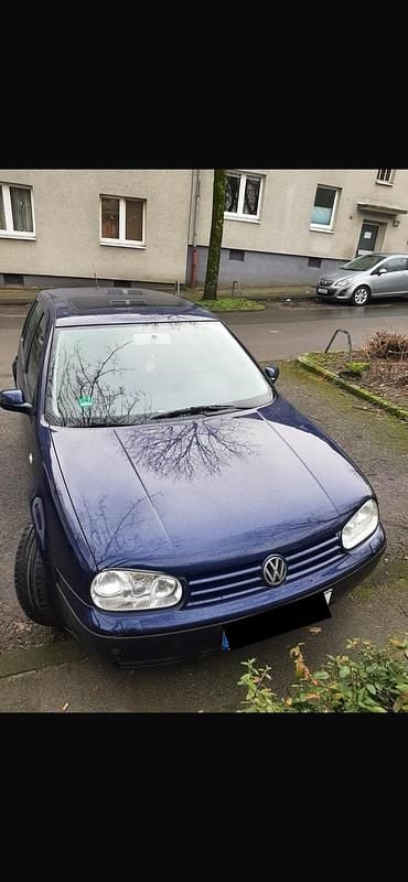 Blau Gebraucht 2002 VW Golf IV Limousine | 500 € (Superpreis) - Bild 1/3