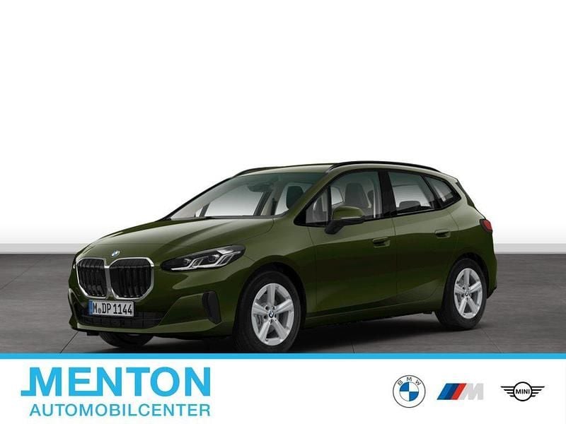 Gebraucht BMW 220 Active Tourer 156 PS (114 kW) 2025 Grün Van / Kleinbus