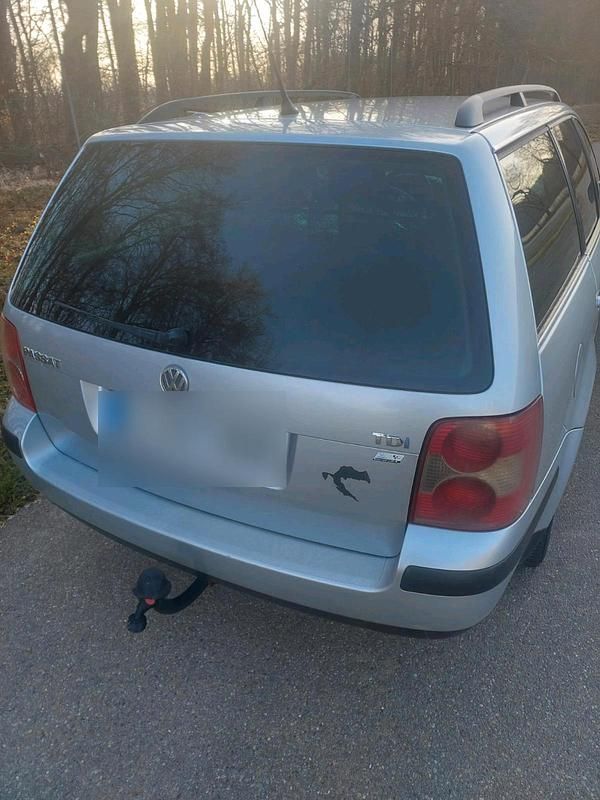 Gebraucht VW Passat 101 PS (74 kW) 2001 Silber Kombi