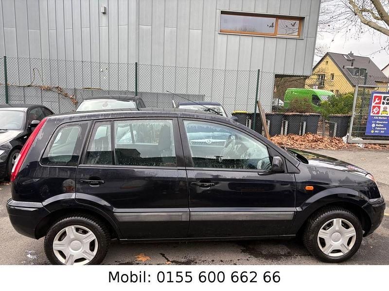 Gebraucht Ford Fusion Trend 101 PS (74 kW) 2012 Schwarz Kleinwagen